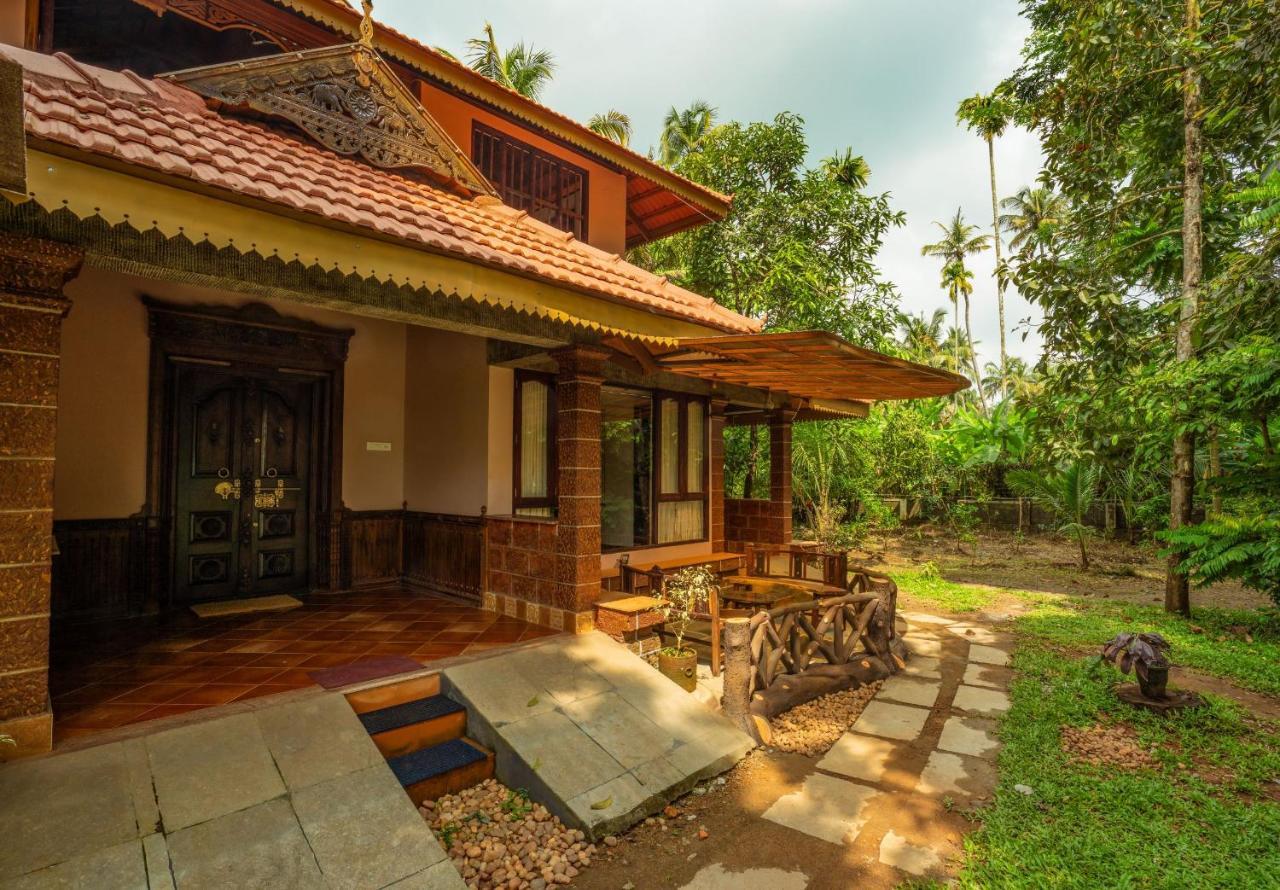 Neelambari Resorts Urakam Exterior foto